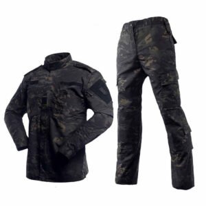 Lightweight Tactical Uniform for Fast Field Maneuvers